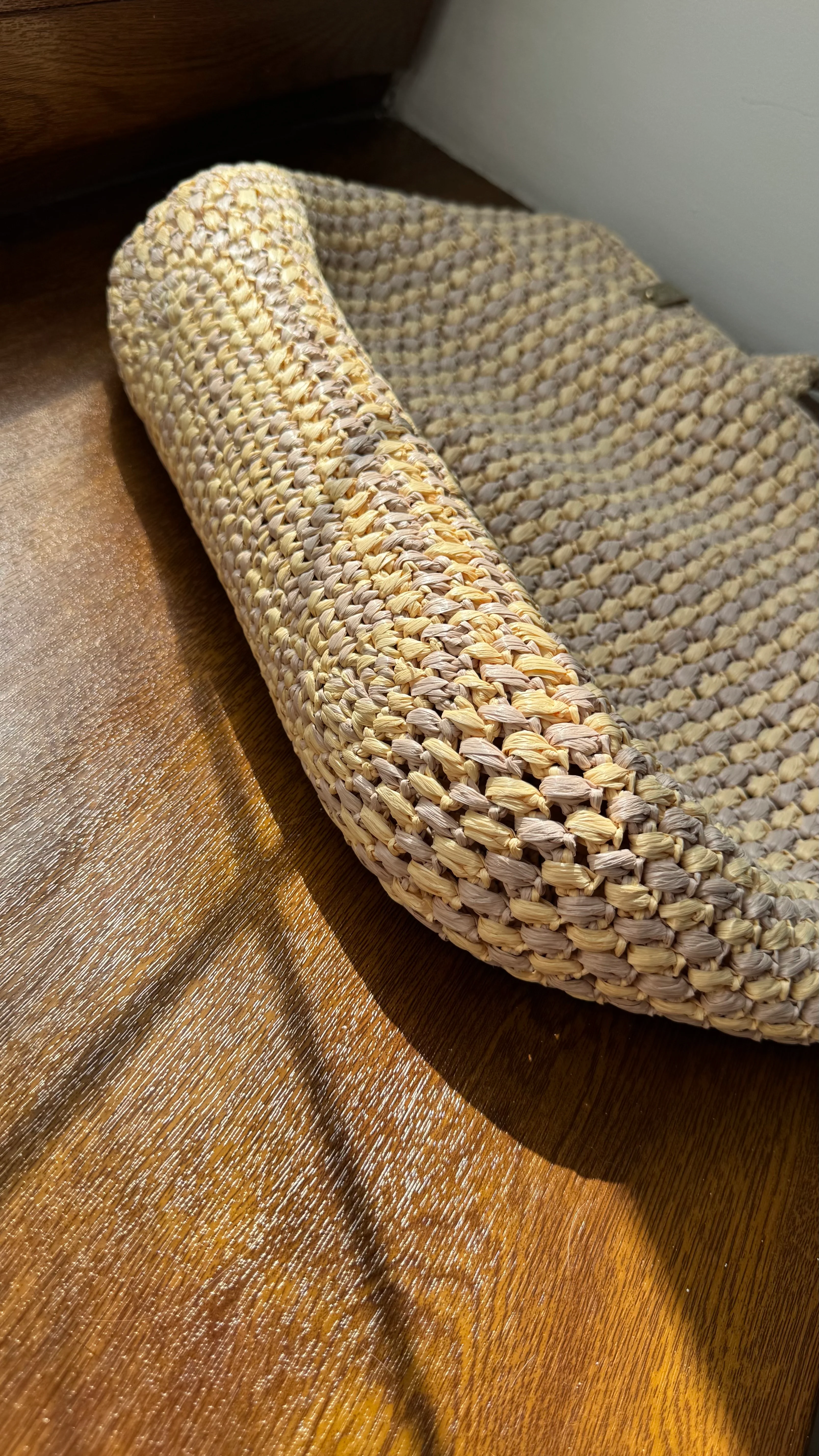 Hand-Crocheted Raffia Tote Bag – Natural Beach Bag with Sturdy Handles - Image 5