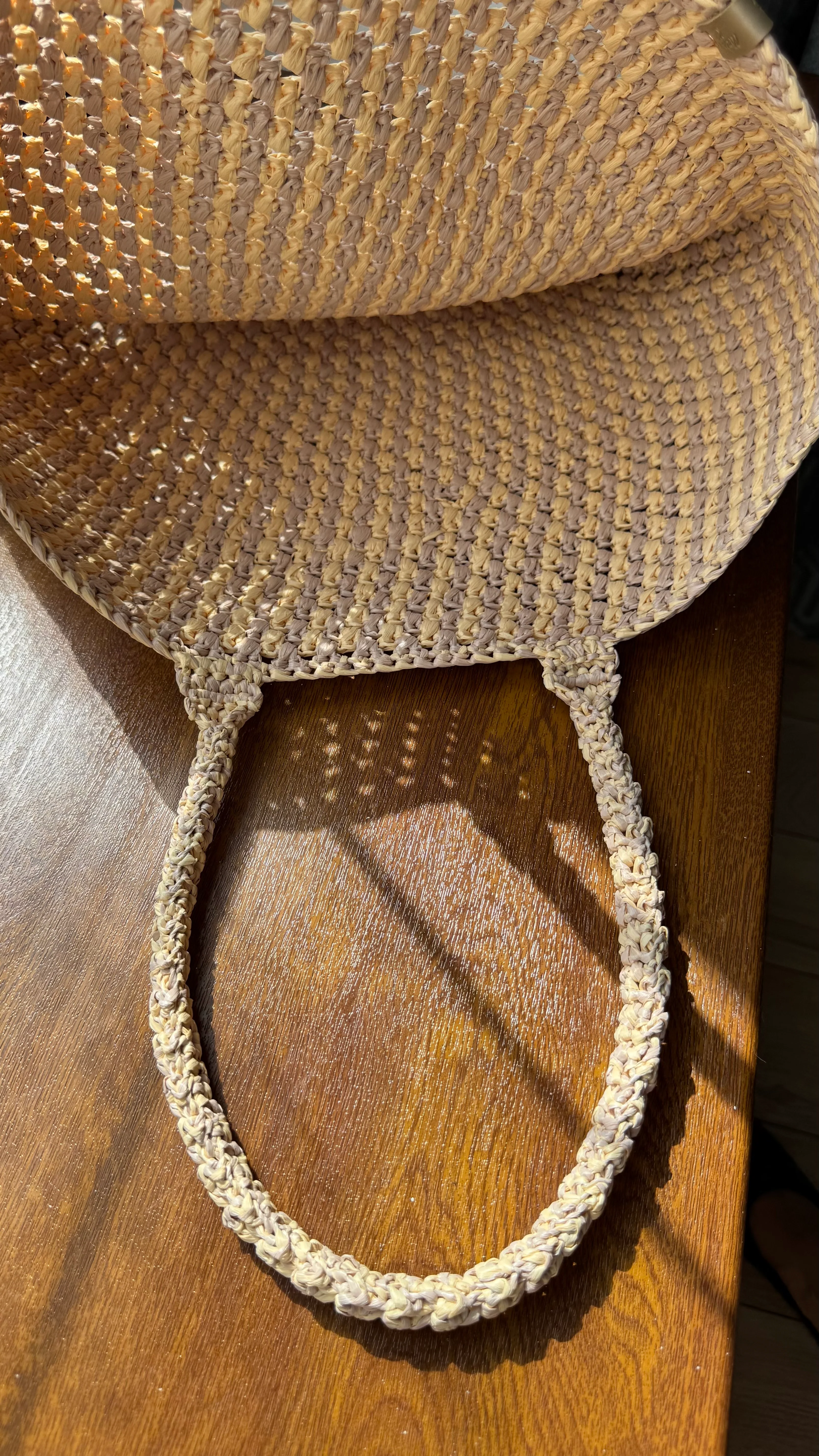 Hand-Crocheted Raffia Tote Bag – Natural Beach Bag with Sturdy Handles - Image 6